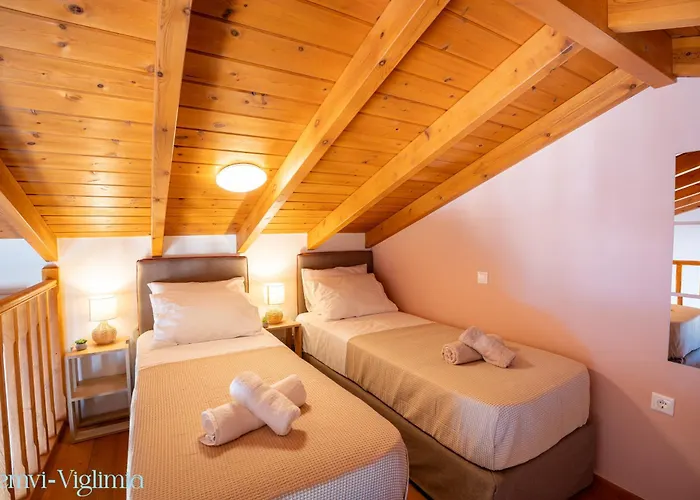 別荘 Remvi Seaside Chalki Town