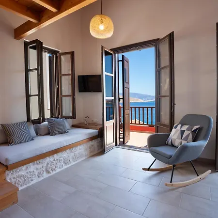 Remvi Seaside Feriehus Chalki Town