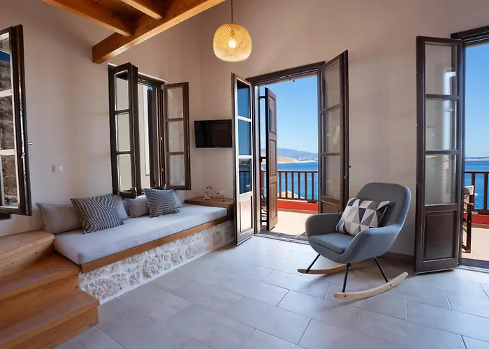 Remvi Seaside Casa de Férias Chalki Town