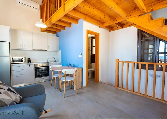 Casa de Férias Remvi Seaside Chalki Town